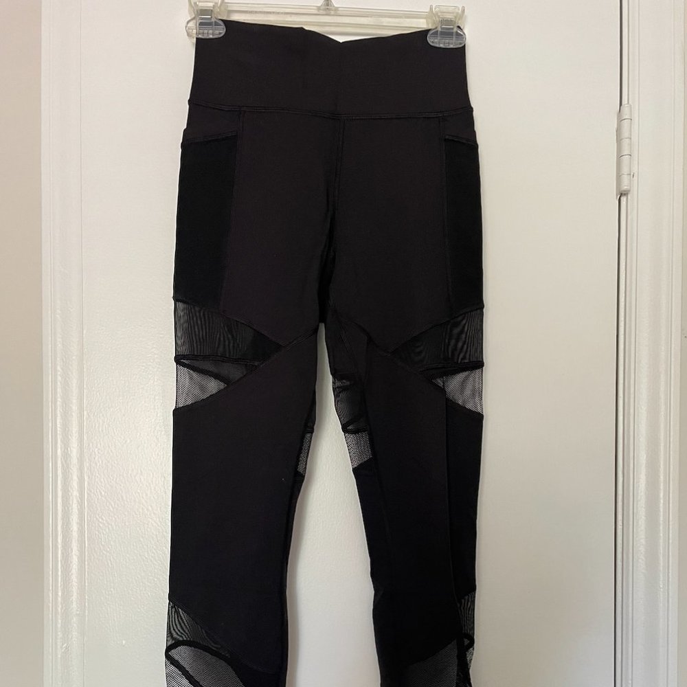 lululemon Forget the Sweat Tight *25", size 6